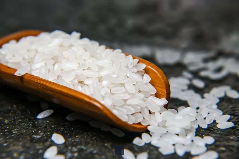 Combien de grammes de riz cuit obtient-on à partir de 60g de riz cru?