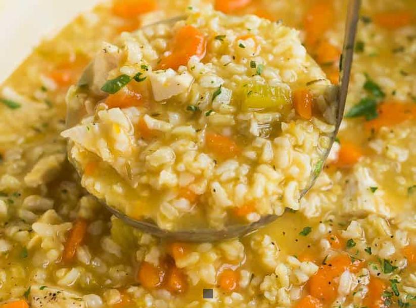 Combien pèse une cuillère à soupe de riz cuit ? Démystifions ensemble ce mystère culinaire !