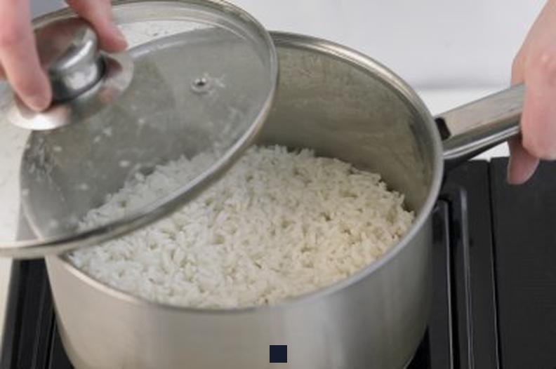 Comment réussir la cuisson parfaite du riz dans un cuiseur à riz ?